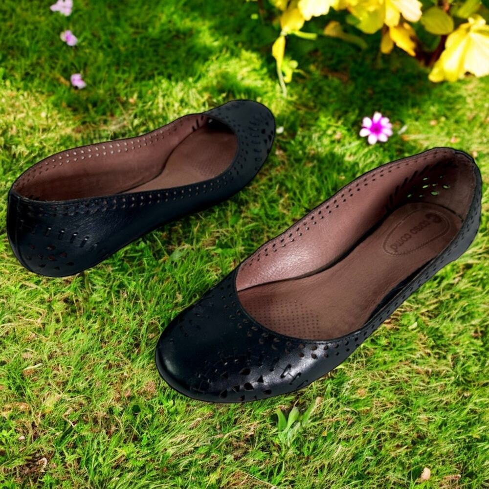 Corso Como Women's 7 Black Laser Cut Leather Stitching Slip On Flats Shoes